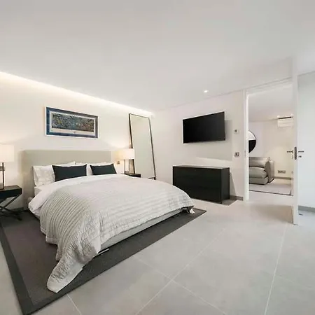 Sleeps 10 With Pool Air Con And Wifi *