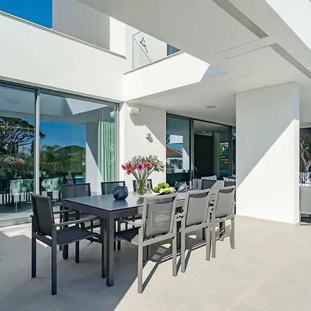 Sleeps 10 With Pool Air Con And Wifi 빌라 *